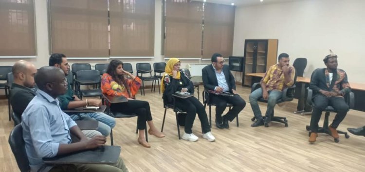 Mkutano kati ya Vijana wa Udhamini wa Nasser na Wahitimu wa Shule ya Kiafrika