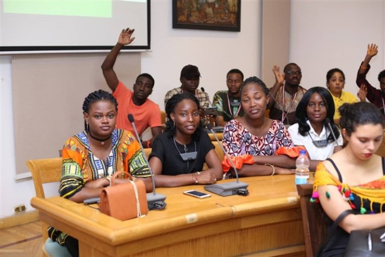 Salud de África... Sesión interactiva en el quinto día de Nasser Fellowship para African Leadership