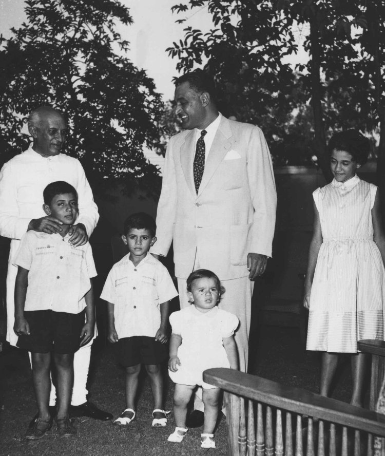 Jawaharlal Nehru " Mwanzilishi  wa Hindi ya kisasa"