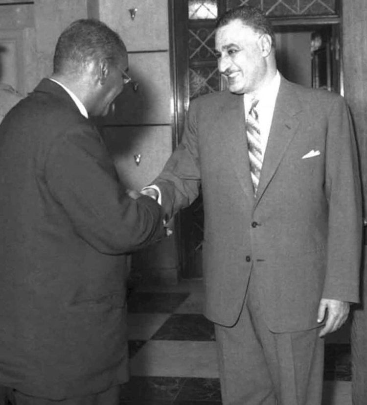 Al-Tigani Al-Mahi .. Msudan aliyejitolea kama daktari mkuu kwa madaktari wa akili kwenye Silaha ya matibabu ya kimisri