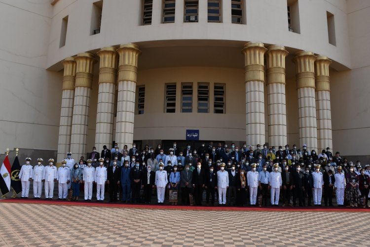 "Nasser Fellowship para Leadership Internacional" visita la Academia de Policía durante el quinto día de la Fellowship con su segunda edición