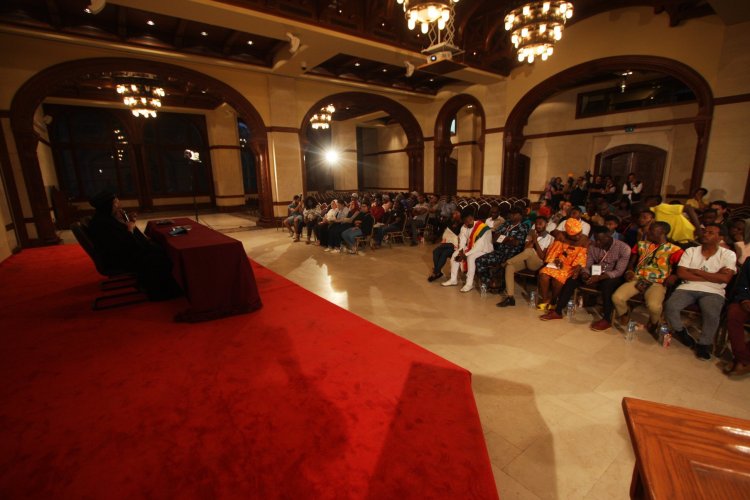 La visita de los jóvenes de Nasser Fellowship para Leadership al Centro Cultural Ortodoxo Copto en Abbasiya