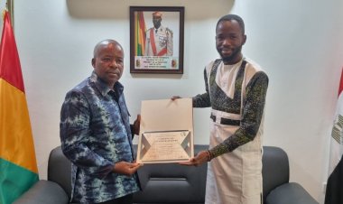 Mhitimu wa Udhamini wa Nasser kwa Uongozi wa kimataifa katika toleo lake la tatu akutana na mshauri wa kwanza wa ubalozi wa Jamhuri ya Guinea nchini Misri