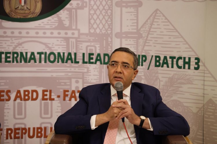 Kikao cha majadiliano kuhusu Waanzilishi wa Harakati ya kutofungamana kwa upande wowote  katika ufunguzi wa shughuli za siku ya tatu ya Udhamini wa Nasser kwa Uongozi wa Kimataifa