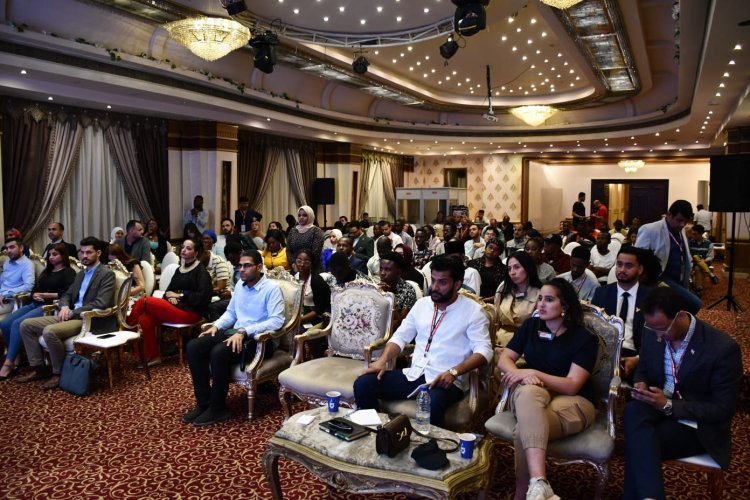 "El papel de los medios de comunicación"... Una sesión interactiva al final de las actividades quinto día de Nasser Fellowship para Leadership  Internacional