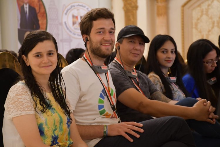 ممثلوا التخطيط والتنمية والصليب الأحمر ومبادرة حياة كريمة  في حوار مفتوح مع المشاركين بمنحة ناصر للقيادة الدولية