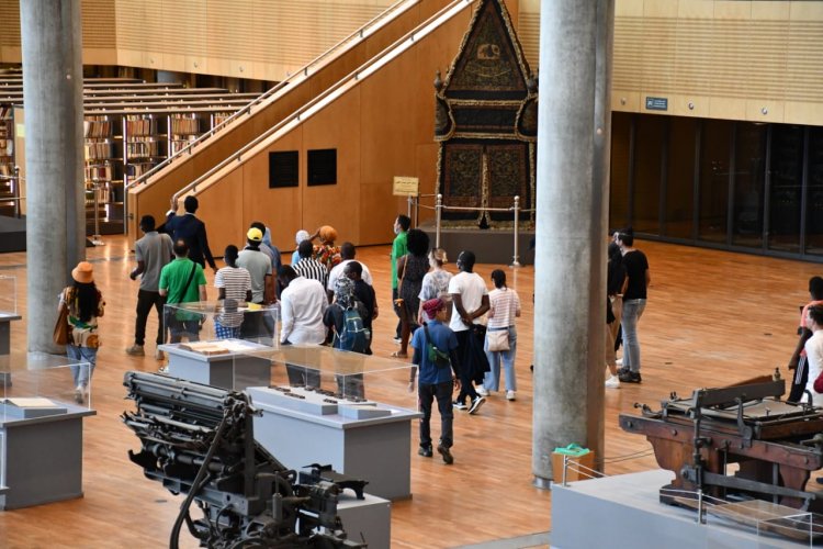 شباب منحة ناصر للقيادة الدولية يتجولون بمحافظة الإسكندرية