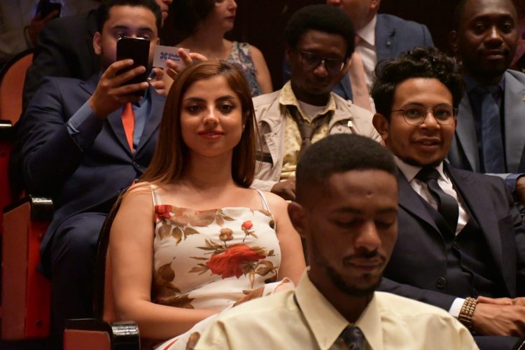 “Vijana wa Udhamini wa Nasser kwa Uongozi wa Kimataifa” wanahudhuria usiku wa kisanaa wa Bendi  ya symphony ya Kairo