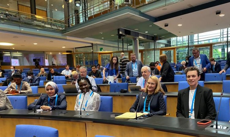 La jeune ambassadrice de paix...présentatrice du programme “Citoyen mondial" et parmi la liste des meilleurs présentateurs au niveau du continent