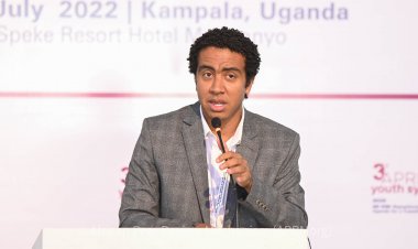 En présence du Président ougandais… M. Ghazaly est un orateur à la conférence continentale pour les jeunes homologues