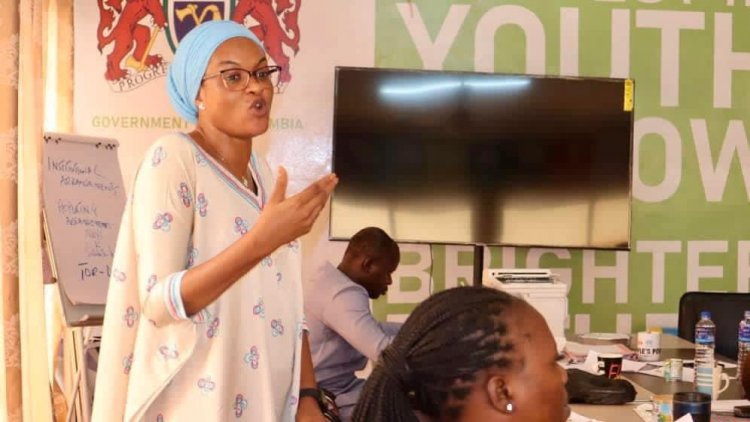 Graduada de Nasser Fellowship para Leadership Internacional  muestra su experiencia en el Consejo Nacional de la Juventud en Gambia