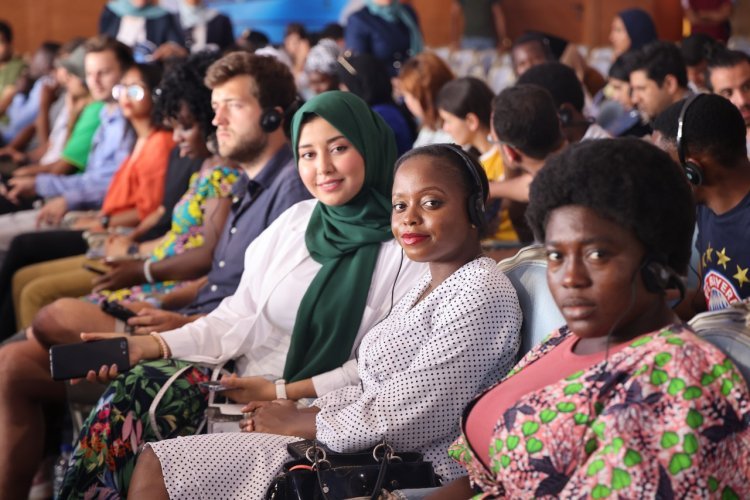 L'Autorité du Canal de Suez accueille les délégations de jeunes de la Bourse Nasser pour le Leadership International