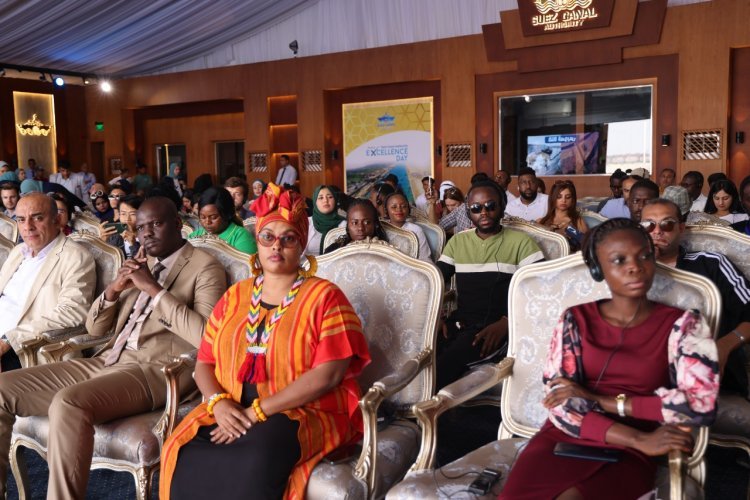 L'Autorité du Canal de Suez accueille les délégations de jeunes de la Bourse Nasser pour le Leadership International