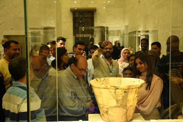 Les jeunes participants à la Bourse Nasser visitent le Musée national de la civilisation égyptienne