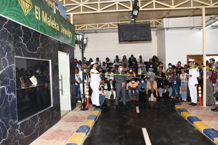 L’Académie de police accueille les délégations de jeunes participantes à la Bourse Nasser pour le leadership international.
