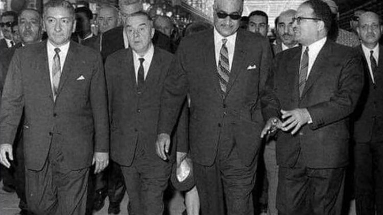 رجال حول الرئيس عبد الناصر(١).. الدكتور عزيز صدقي