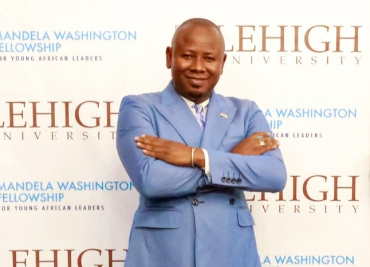 Graduado de Nasser Fellowship para Leadership Internacional recibe el Premio Juvenil Mandela 2022