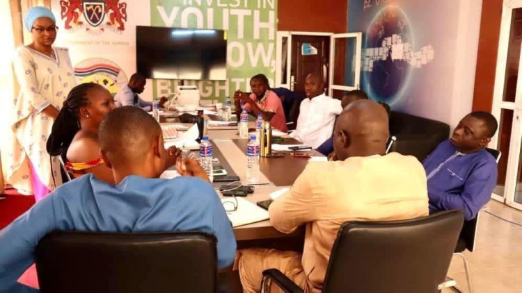 Une diplômée de la bourse Nasser pour le leadership international revient sur son ‎expérience lors de la réunion du Conseil national de la jeunesse en Gambie