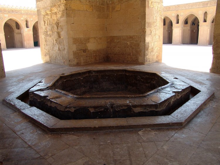 La mezquita de Ahmed Ben Tulun, es la gran tercera mezquita histórica en todo el mundo