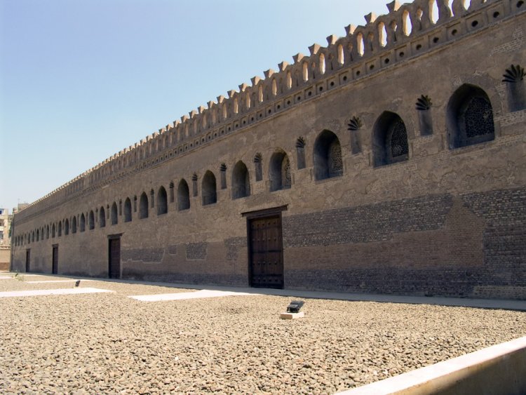 La mezquita de Ahmed Ben Tulun, es la gran tercera mezquita histórica en todo el mundo