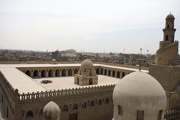 La mezquita de Ahmed Ben Tulun, es la gran tercera mezquita histórica en todo el mundo