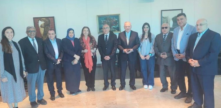 "Ghazaly" se reúne con Burhan y el poderoso revolucionario sudanés