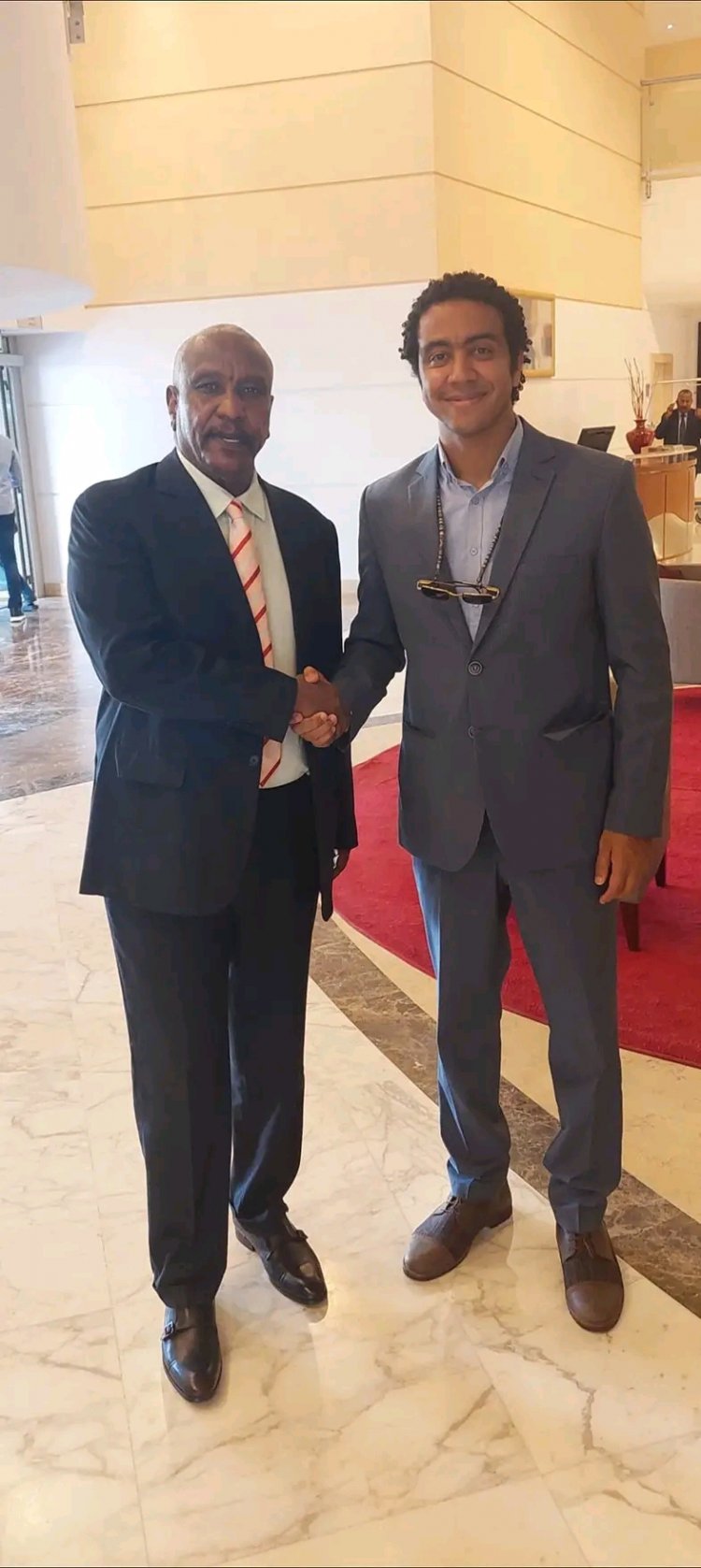 "Ghazaly" akutana na Al-Burhan na viongozi wa mapinduzi ya Sudan