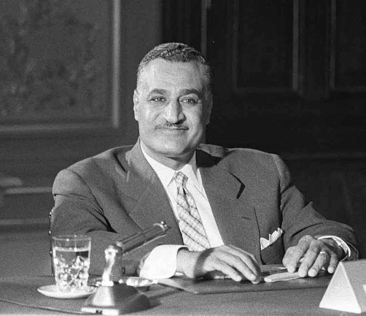 El comercio de Egipto con el Bloque del Este se ha ampliado, y Occidente, sin duda, se ha equivocado al congelar las existencias egipcias.