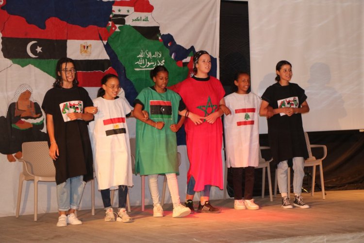 kwa maandalizi ya Tamasha la "Thamasearth", Younes Owen mhitimu wa Udhamini wa Nasser kwa Uongozi wa Kimataifa  huko Misri aunda shughuli hiyo kwenye mji wake wa  Imouzzer Kinder - Morocco