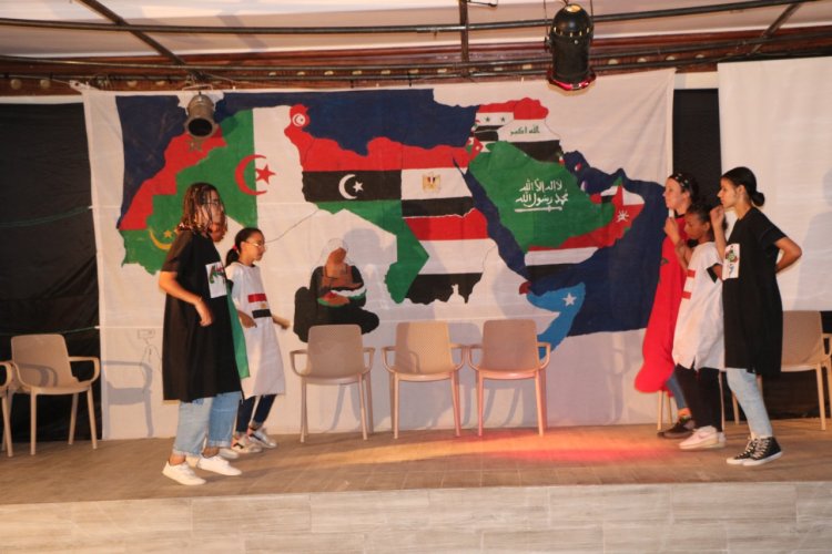 kwa maandalizi ya Tamasha la "Thamasearth", Younes Owen mhitimu wa Udhamini wa Nasser kwa Uongozi wa Kimataifa  huko Misri aunda shughuli hiyo kwenye mji wake wa  Imouzzer Kinder - Morocco