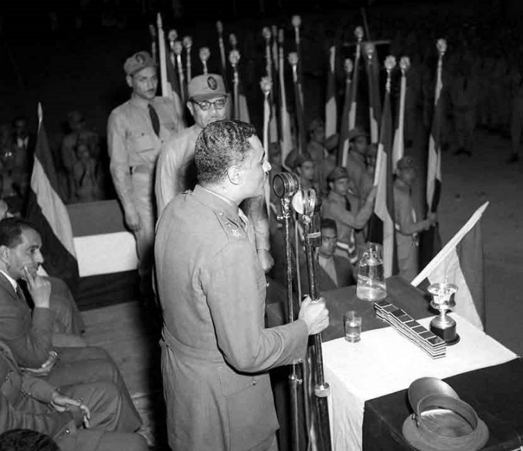 وجدت أن هناك بلاءً كبيراً يحيق بنا؛ هو الاستعمار الفكرى والعقلى الذى عمل على بث التفرقة وتقويض الأخلاق