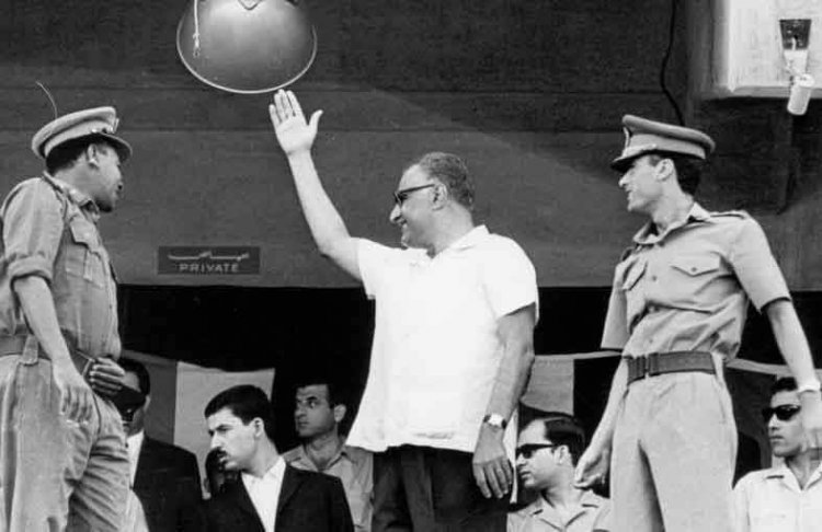 عبد الناصر و أمين الأمة  العقيد  القذافي