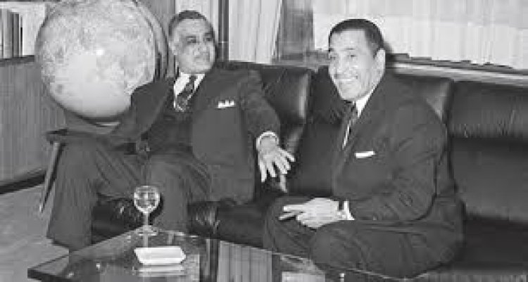 ذكري ميلاد جسر الصحافة الأدبية .. محمد حسنين هيكل
