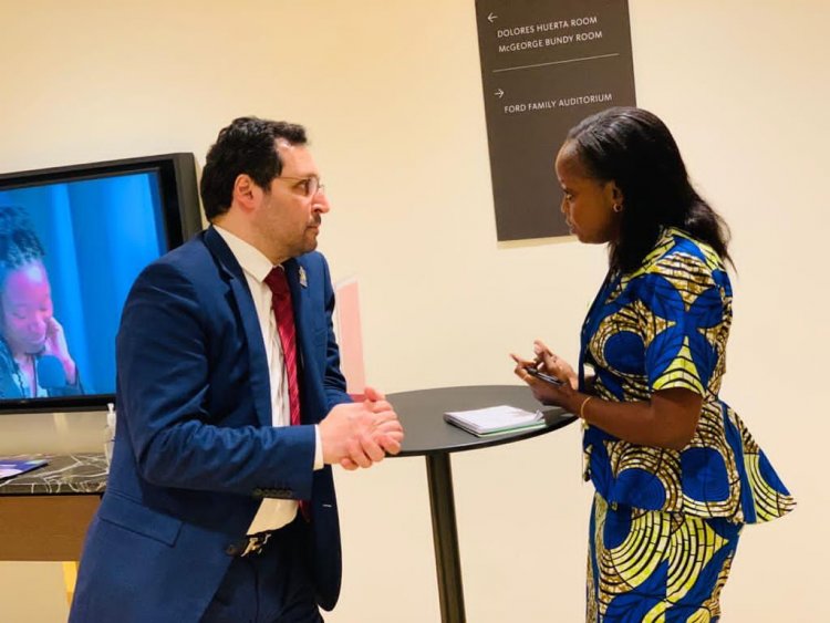 Les anciens élèves de la bourse de leadership internationale Nasser en tant que délégué des jeunes de l'Afrique de l'Est à des réunions de haut niveau lors de la 77e session des Nations Unies