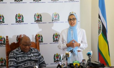 Mouvement des jeunes de nasser s'exprimant officiellement dans la capitale, Dodoma, lors d'une célébration nationale de l'anniversaire de l'indépendance de la République fédérale de Tanzanie