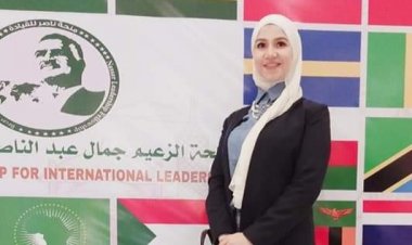 En conjunción con el Día Mundial de la Lengua Árabe.. La Universidad Ain Shams honra al miembro del Movimiento Juvenil Nasser