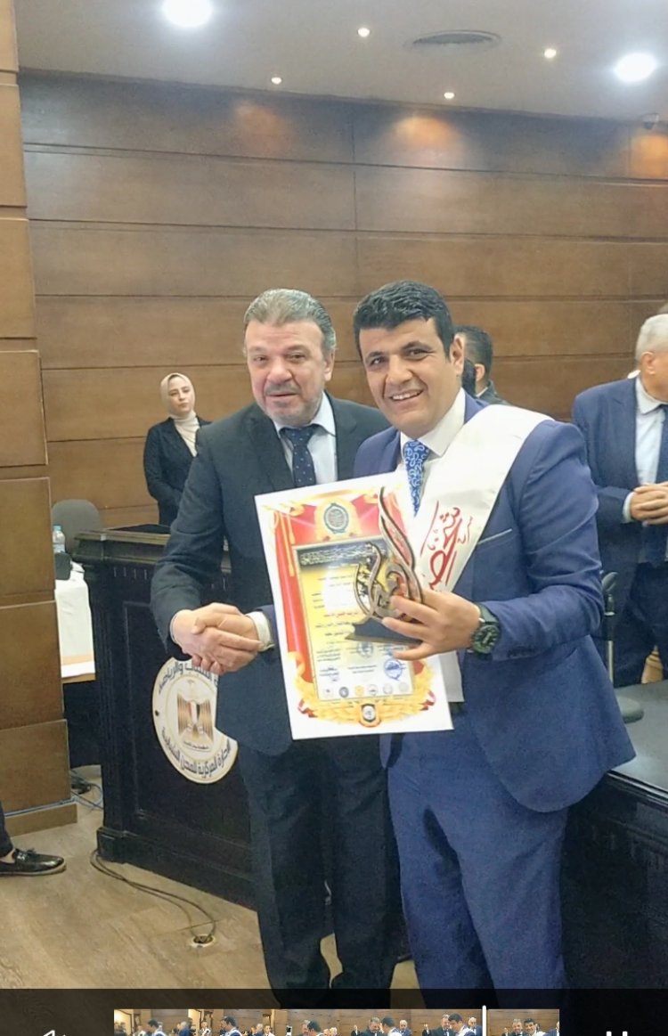 Miembro del Movimiento Juvenil Nasser honrado con el Premio al Mejor Medio para el Servicio Comunitario 2022