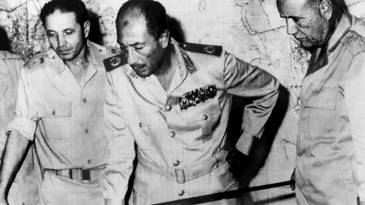 Le héros de la guerre et de la paix "Mohamed Anwar El- Sadate"