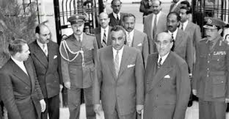 Le héros de la guerre et de la paix "Mohamed Anwar El- Sadate"