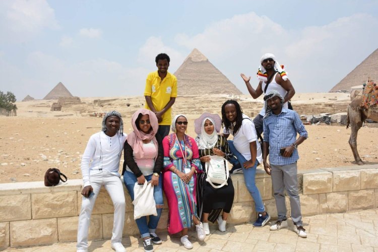 Pyramids tour for youth participating in the Nasser Fellowship for African Leadership