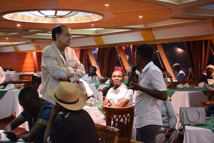 Pyramids tour for youth participating in the Nasser Fellowship for African Leadership