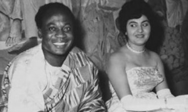 Siku moja … Mapinduzi ya kijeshi dhidi ya Rais wa Ghana Nkrumah na mke wake wa Misri Fathia Rizk Halem na watoto wake watatu waondoka Accra kuelekea Kairo