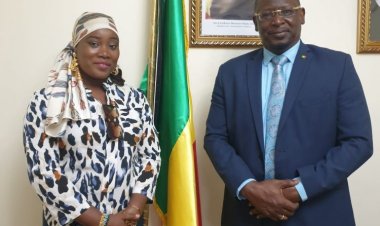 Graduado de Nasser Fellowship para Leadership Internacional se reúne con el Embajador de la República de Senegal en Egipto