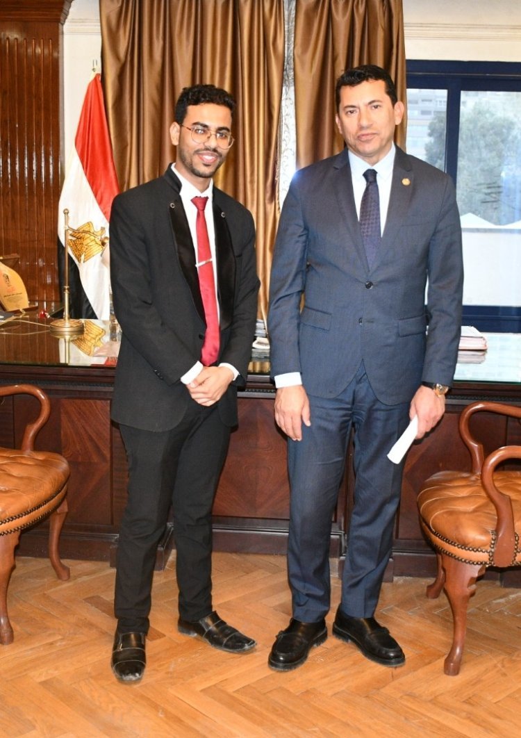 En conjunción con las celebraciones del Día de la Diplomacia del Estado Egipcio.. Los graduados de  Nasser Fellowship lanzan la primera plataforma de charla juvenil árabe