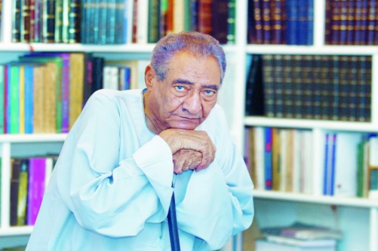 عبد الرحمن الأبنودي .. الشاعر الذى تَمَنَّى لو أمكنه المزاوجة بين الجنسيتين المصرية والسودانية