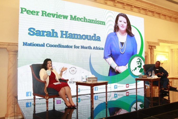 El papel del mecanismo de examinar los dirigentes a nivel nacional y continental en la mesa de Nasser Fellowship para Leadership Internacional