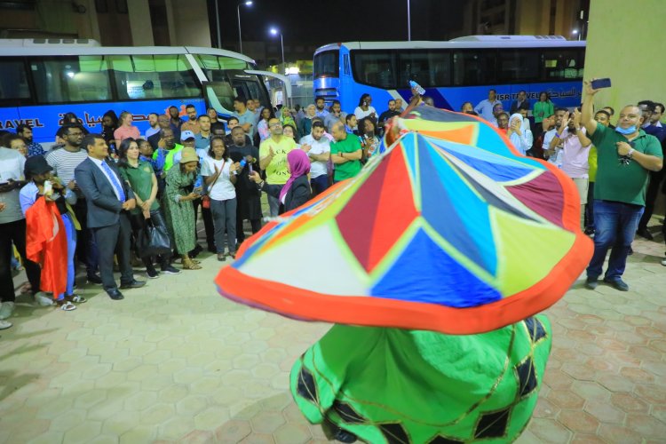 Vijana wa Nasser kwa Uongozi wa Kimataifa watembelea kitongoji cha Asmarat