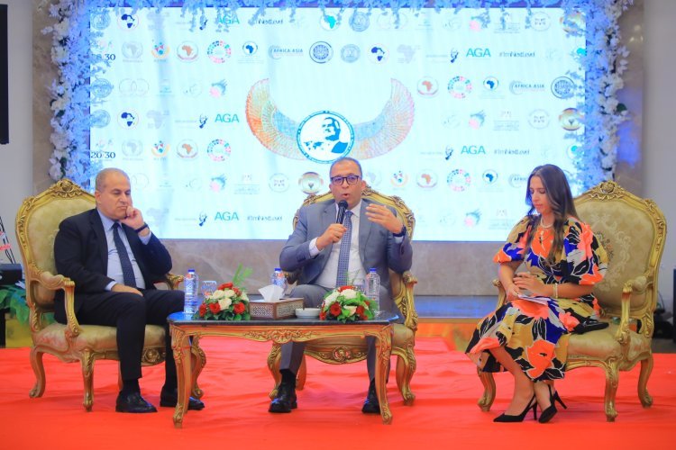 Centros de Ideas y Toma de Decisiones al concluir la 6 jornada de Nasser Fellowship para Leadership Internacional en su cuarta edición