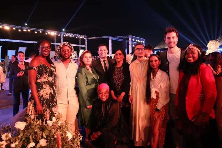 Vijana wa Udhamini wa Nasser kwa Uongozi wa Kimataifa washiriki katika Sherehe ya Kufunga ya Mkutano wa Matibabu ya Afrika