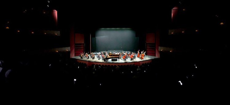 Participantes de Nasser Fellowship para Leadership Internacional  asisten a una actuación operística de la Orquesta Sinfónica de El Cairo